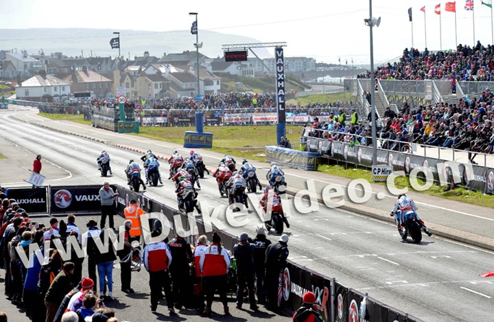 Superbike Start North West 2015 - click to enlarge