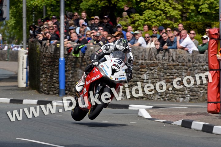 Michael Dunlop TT 2015 St Ninians Print - click to enlarge