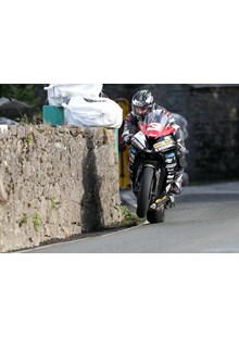 Michael Dunlop at  Joey’s Gate, Southern 100 2016