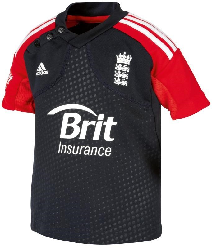 Official England Replica ODI Mini Kit 2011 - click to enlarge